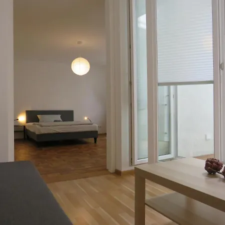 L8 Street - Mollstrasse 28